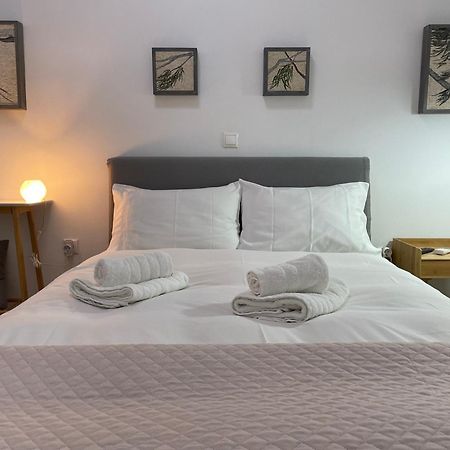 Mosaic Art Apartment In Plaka Atene Esterno foto